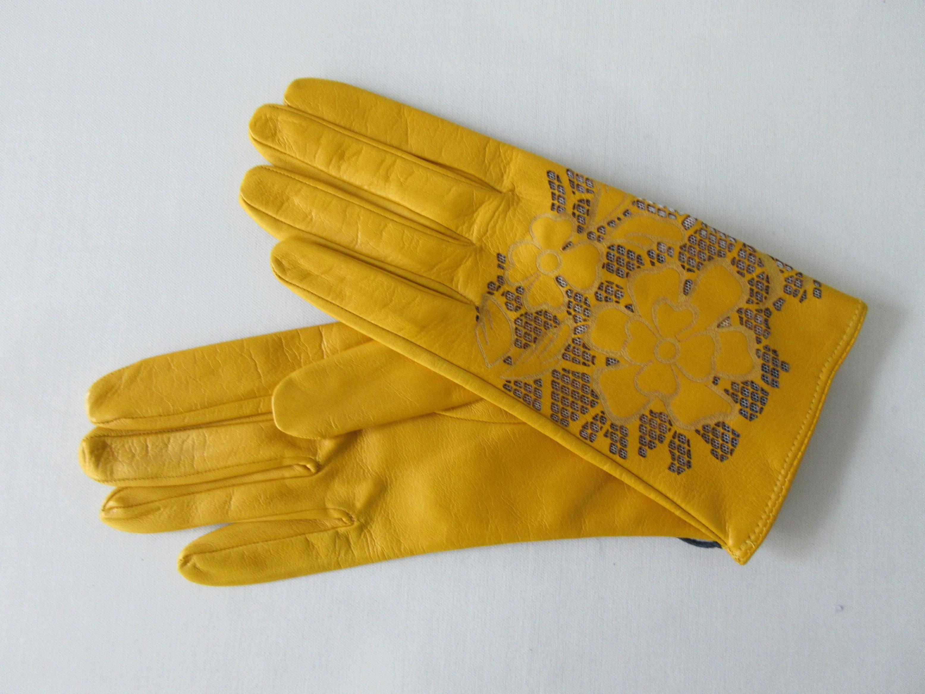 20G13 -Yellow Floral Cutout Gloves